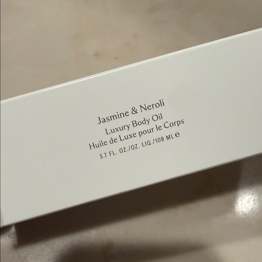 JO MALONE Jasmine & Neroli Bath Oil - Picture 3 of 6